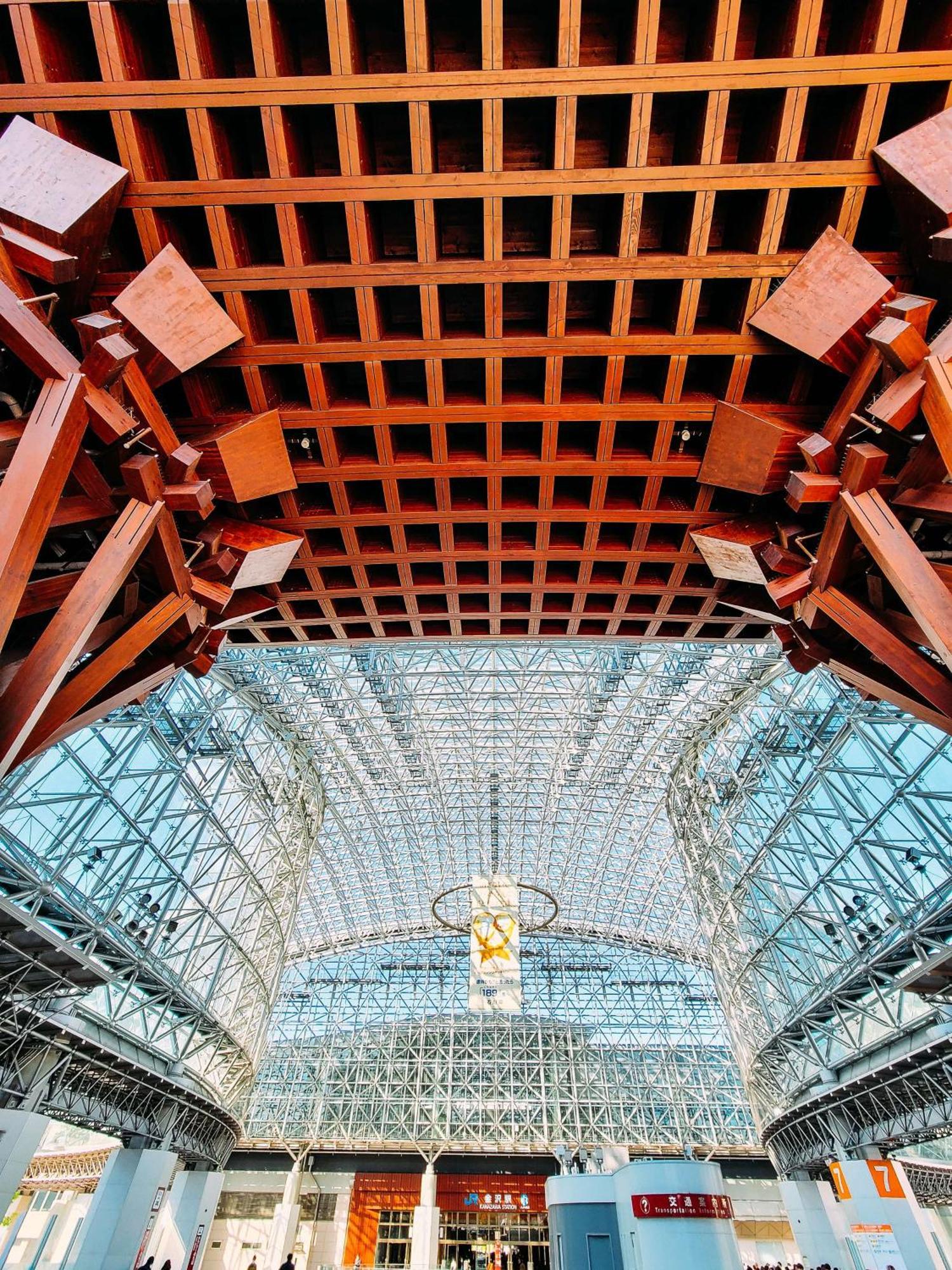 Hyatt Centric Kanazawa Dış mekan fotoğraf The ceiling of the main atrium